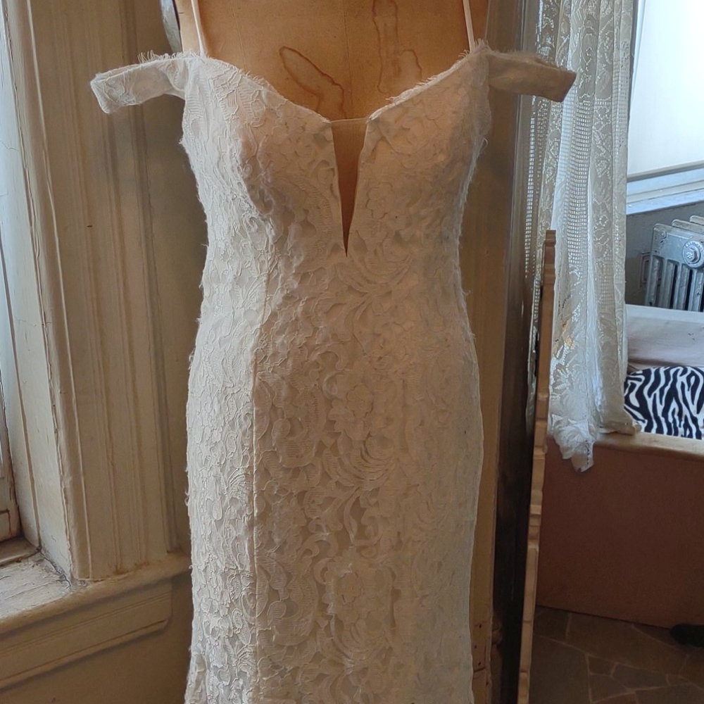 Wedding dress
